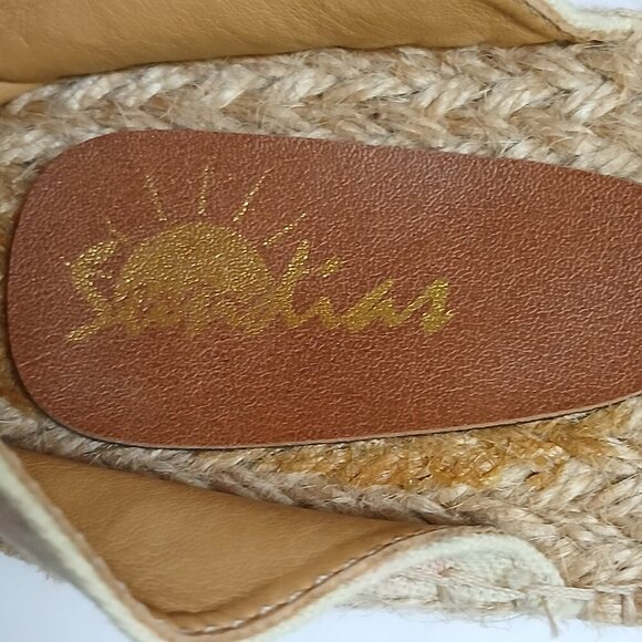 Flat Jute Espadrilles Red Blossom Branches on Beige & Long Red Ribbon NWOT Sz 8 - Picture 6 of 12